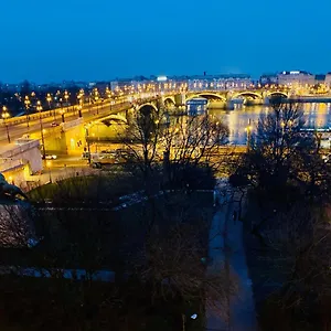 Over The Danube Appartement Budapest